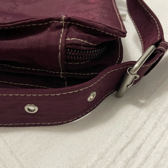 Eddie Bauer Dark Burgundy Crossbody Bag EUC - Picture 7 of 12